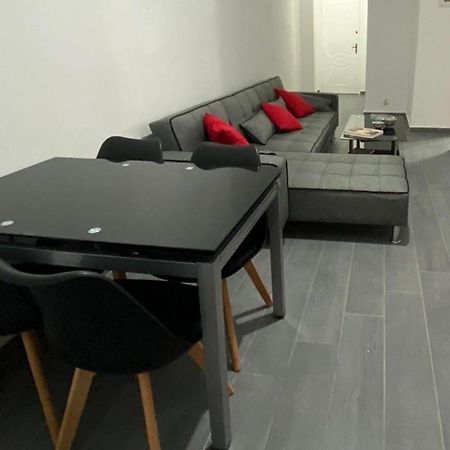דירות קאנוני Casa Di Vittorio מראה חיצוני תמונה